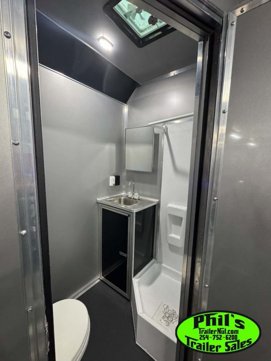 New 2026 Haulmark 8.5X44 GOOSENECK BATHROOM PACKAGE 2 ELECTRIC AWNINGS & AIRLINES! Car / Racing Trailer