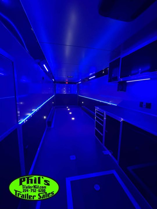 New 2026 Haulmark 8.5X44 GOOSENECK BATHROOM PACKAGE 2 ELECTRIC AWNINGS & AIRLINES! Car / Racing Trailer