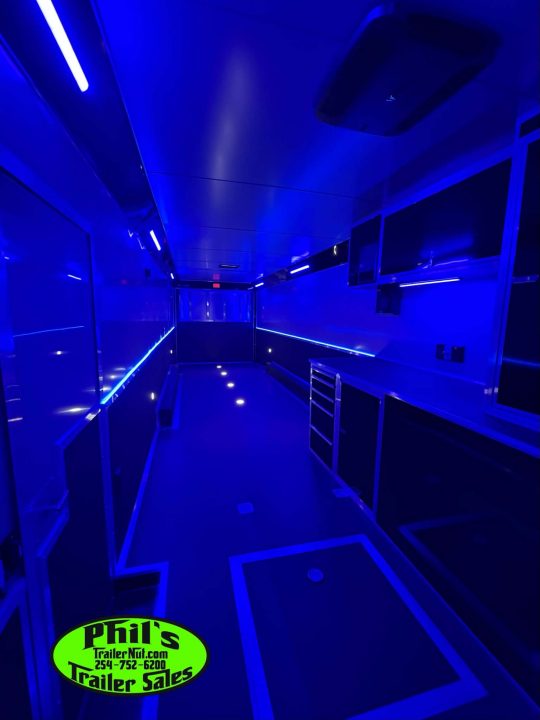 New 2026 Haulmark 8.5X44 GOOSENECK BATHROOM PACKAGE 2 ELECTRIC AWNINGS & AIRLINES! Car / Racing Trailer