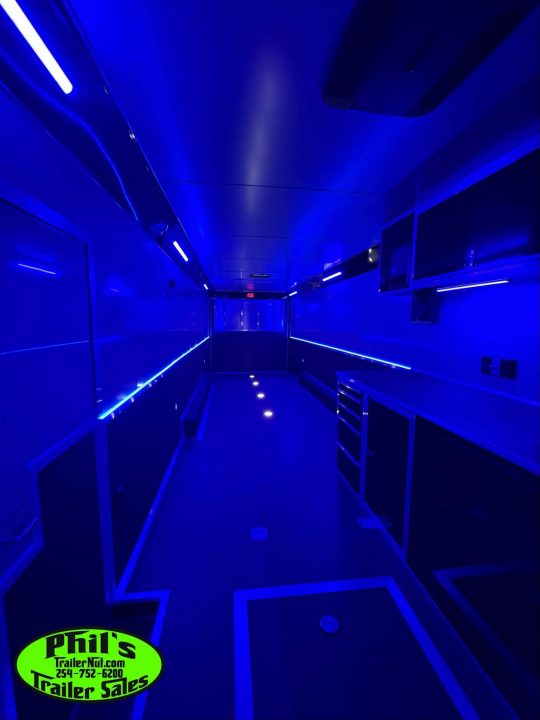 New 2026 Haulmark 8.5X44 GOOSENECK BATHROOM PACKAGE 2 ELECTRIC AWNINGS & AIRLINES! Car / Racing Trailer