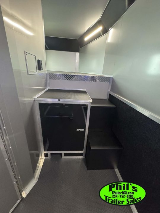 New 2026 Haulmark 8.5X44 GOOSENECK BATHROOM PACKAGE 2 ELECTRIC AWNINGS & AIRLINES! Car / Racing Trailer