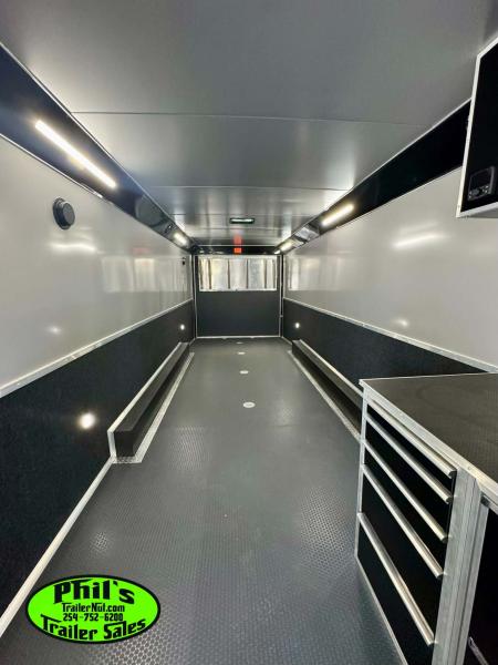 New 2026 Haulmark 8.5X44 GOOSENECK BATHROOM PACKAGE 2 ELECTRIC AWNINGS & AIRLINES! Car / Racing Trailer
