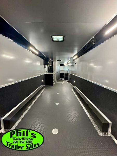 New 2026 Haulmark 8.5X44 GOOSENECK BATHROOM PACKAGE 2 ELECTRIC AWNINGS & AIRLINES! Car / Racing Trailer