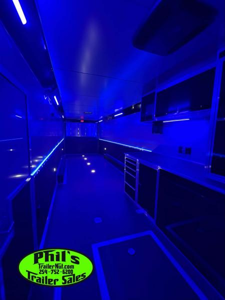 New 2026 Haulmark 8.5X44 GOOSENECK BATHROOM PACKAGE 2 ELECTRIC AWNINGS & AIRLINES! Car / Racing Trailer