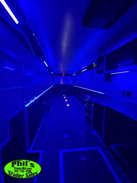 New 2026 Haulmark 8.5X44 GOOSENECK BATHROOM PACKAGE 2 ELECTRIC AWNINGS & AIRLINES! Car / Racing Trailer