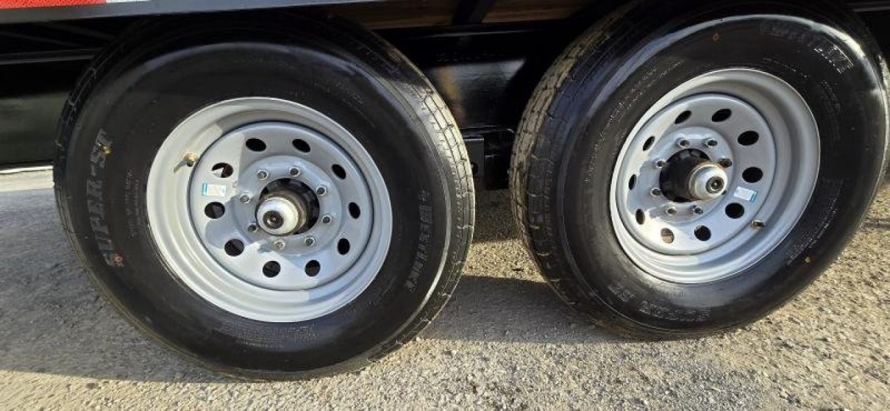 New Quality Trailers Pro Deckover / 16k GVWR / 23' / Pop Up Dove Tail