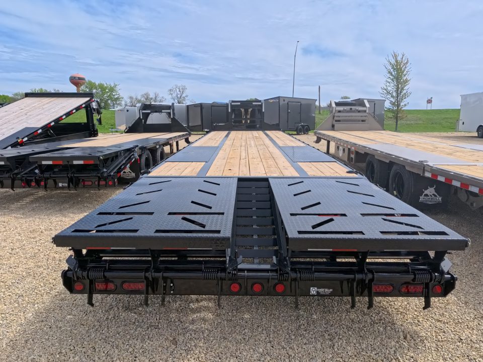 New 2026 Norstar 102 x 34 FXG Gooseneck Deckover with 2)10K Spring Axles, 2) Elec. Brakes, 5' Self Cleaning Dove Tail w/ Rampage Ramps and Matching Spare Tire