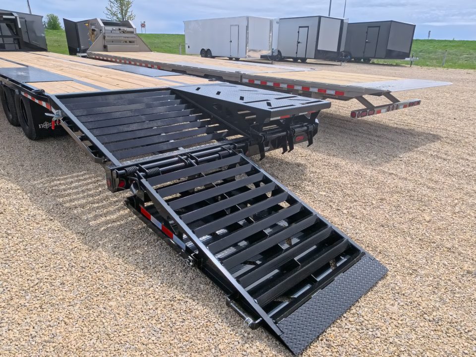 New 2026 Norstar 102 x 34 FXG Gooseneck Deckover with 2)10K Spring Axles, 2) Elec. Brakes, 5' Self Cleaning Dove Tail w/ Rampage Ramps and Matching Spare Tire