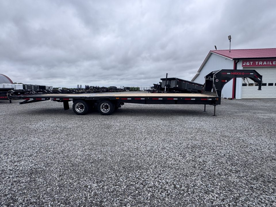 New 2026 MAXX-D 32' YDX Hydraulic Dovetail Gooseneck Equipment Trailer