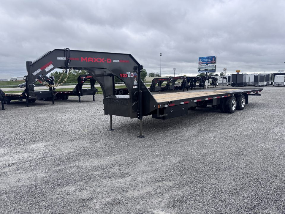 New 2026 MAXX-D 32' YDX Hydraulic Dovetail Gooseneck Equipment Trailer