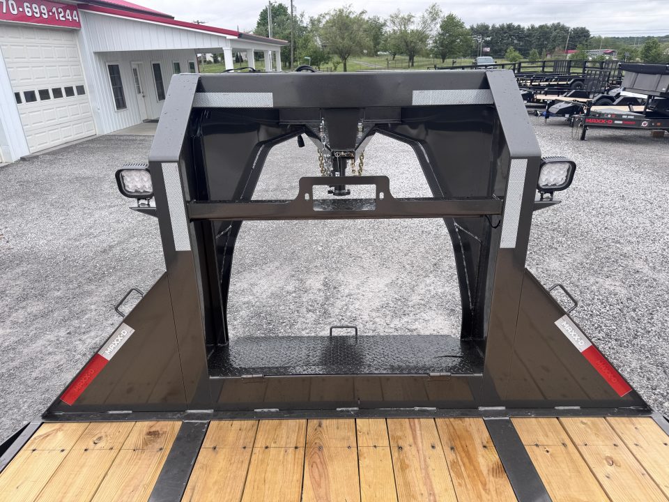 New 2026 MAXX-D 32' YDX Hydraulic Dovetail Gooseneck Equipment Trailer