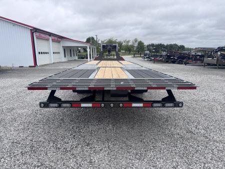 New 2026 MAXX-D 32' YDX Hydraulic Dovetail Gooseneck Equipment Trailer