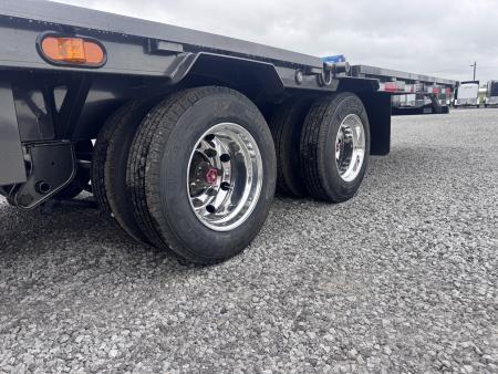 New 2026 MAXX-D 32' YDX Hydraulic Dovetail Gooseneck Equipment Trailer