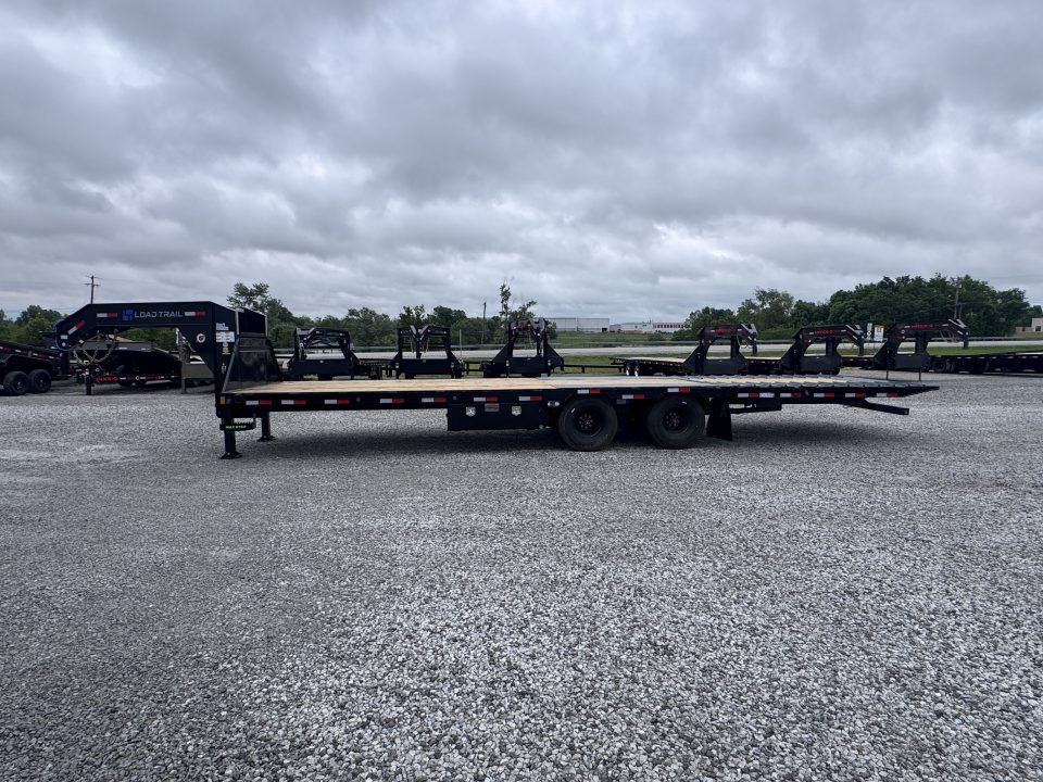 New 2026 Load Trail 32' Hydraulic Dovetail Gooseneck Equipment Trailer