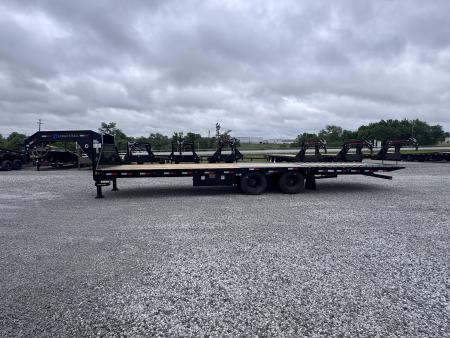 New 2026 Load Trail 32' Hydraulic Dovetail Gooseneck Equipment Trailer