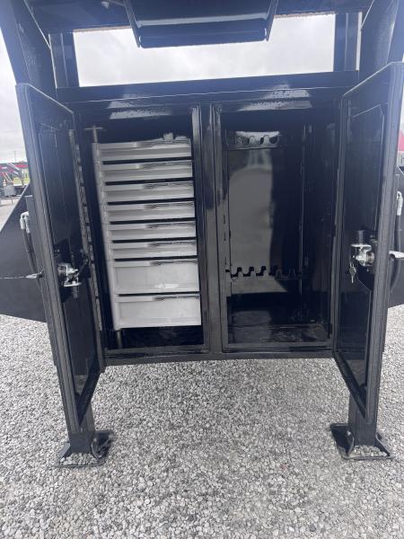 New 2026 Load Trail 32' Hydraulic Dovetail Gooseneck Equipment Trailer