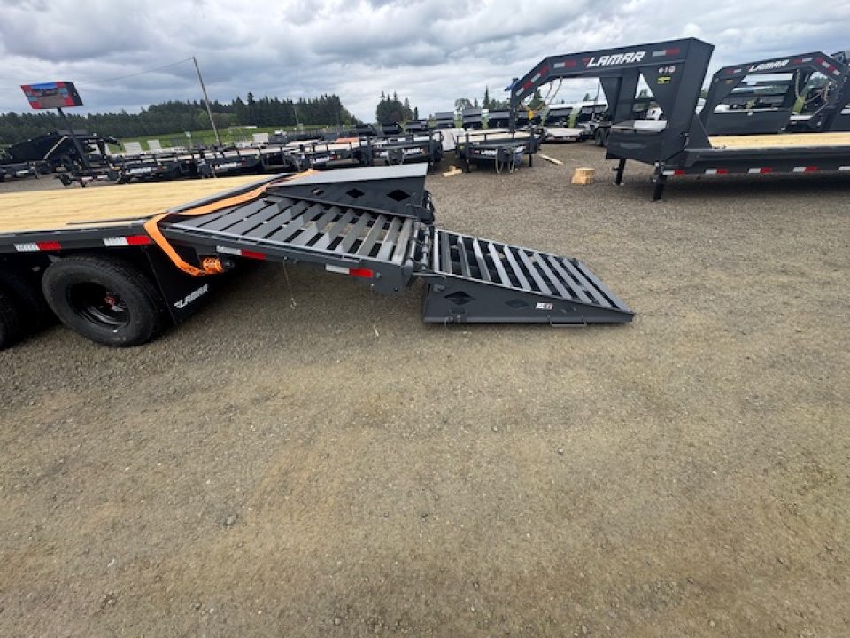 New 2026 LAMAR TRAILERS FD 102x25 24K Flatbed Trailer GOOSENECK