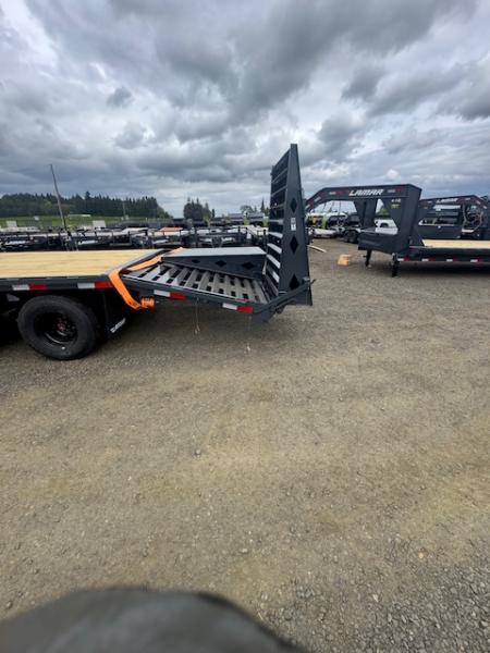 New 2026 LAMAR TRAILERS FD 102x25 24K Flatbed Trailer GOOSENECK