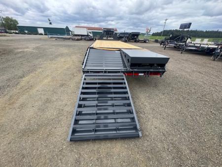 New 2026 LAMAR TRAILERS FD 102x25 24K Flatbed Trailer GOOSENECK