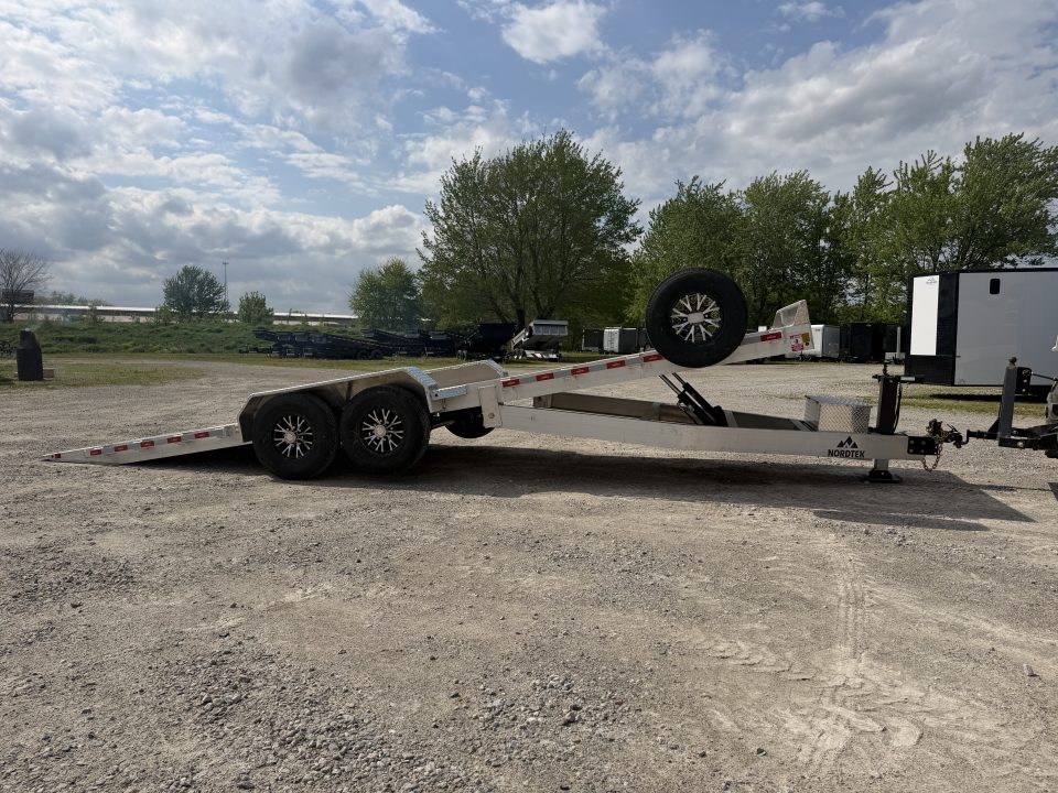 New 2026 NORDTEK 82X24 Tilt Trailer 16K Hyd. Jack w/Remote