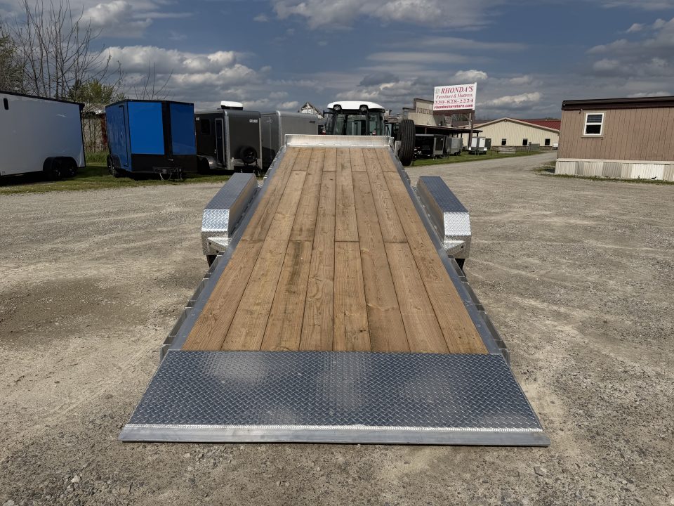 New 2026 NORDTEK 82X24 Tilt Trailer 16K Hyd. Jack w/Remote