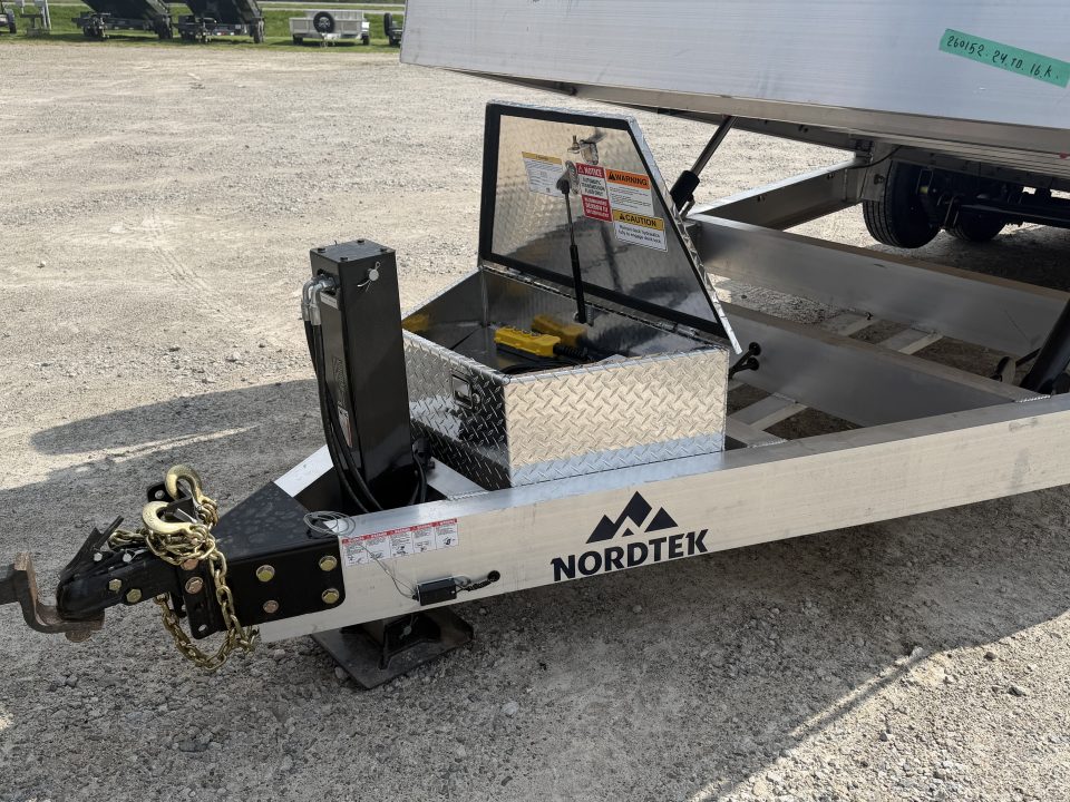 New 2026 NORDTEK 82X24 Tilt Trailer 16K Hyd. Jack w/Remote