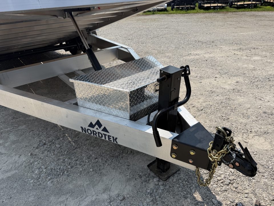 New 2026 NORDTEK 82X20 Tilt Trailer 16K Hyd Jack w/Remote
