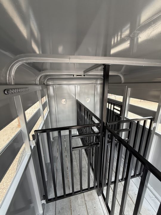 New 2026 Jackson 4 PEN Stock / Stock Combo Trailer