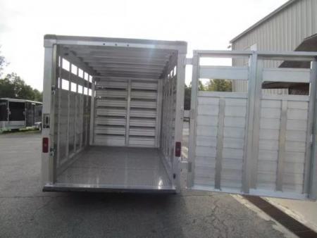 New EBY Trailers 7 X 20 Maverick Gooseneck Stock / Stock Combo Trailer