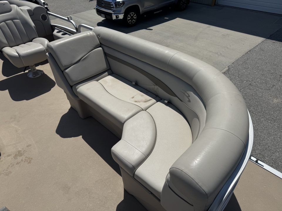 Used 2015 Bennington 22' SXSR Tri-toon Boat
