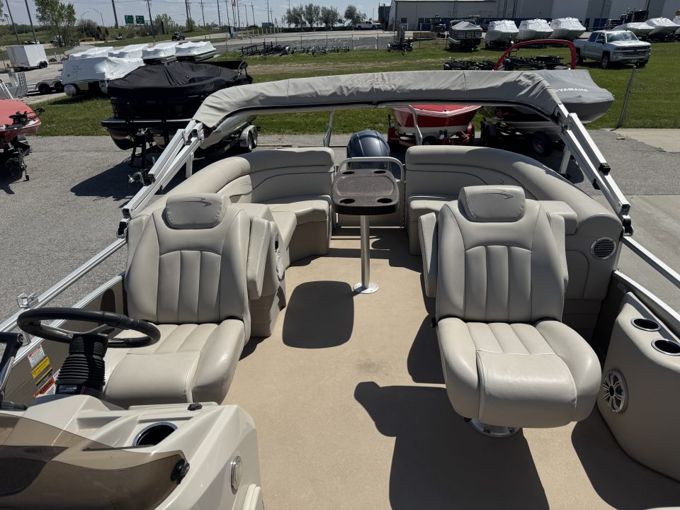 Used 2015 Bennington 22' SXSR Tri-toon Boat