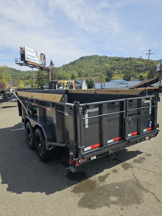 New DUMP TRAILER 2025 Diamond C LPT207 82X14 LOW PROFILE 15500 GVWR 32" SIDES METALLIC GRAY