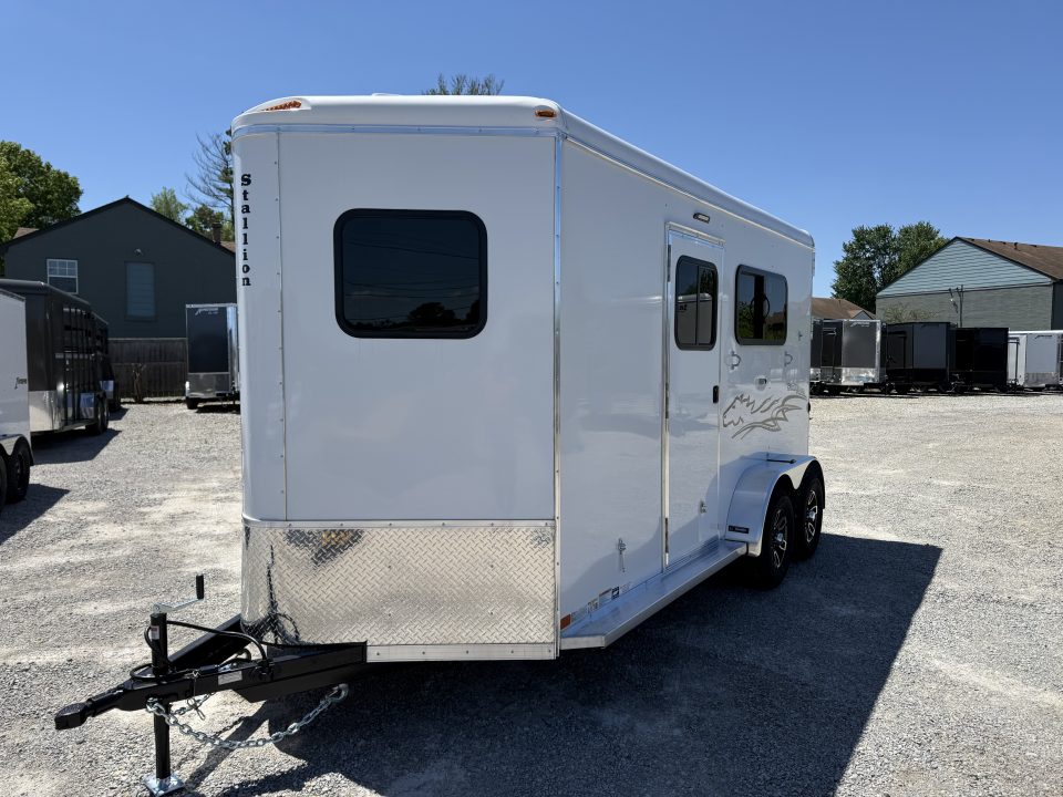 New 2026 Homesteader Trailer 214FB 2 HORSE STRAIGHT LOAD
