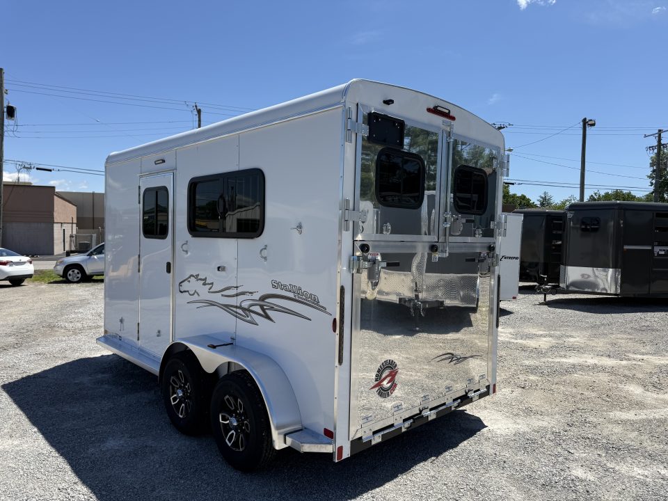New 2026 Homesteader Trailer 214FB 2 HORSE STRAIGHT LOAD