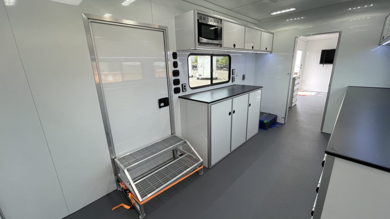 New 44' Gooseneck Mobile Office w/Conference Room & Starlink