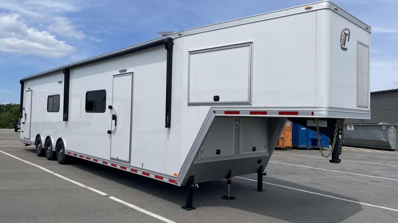 New 44' Gooseneck Mobile Office w/Conference Room & Starlink