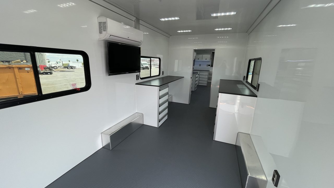 New 44' Gooseneck Mobile Office w/Conference Room & Starlink