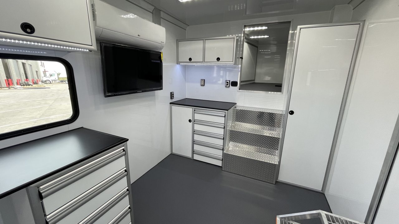 New 44' Gooseneck Mobile Office w/Conference Room & Starlink