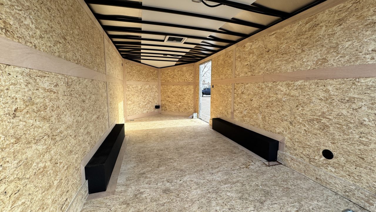 New American Hauler 8.5x16 - Contractor Package!
