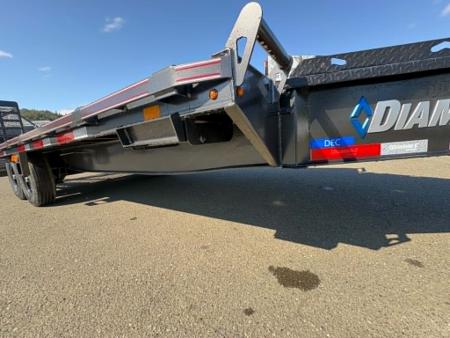 New SALE! DECK OVER EQUIPMENT 2026 Diamond C DEC207 20' X 102" DOVETAIL FLIP KNEE RAMPS TRAILER
