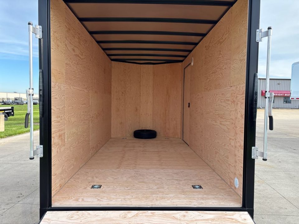 New 2026 SOUTHLAND TRAILER CORP. LCHT35-716V-86R Cargo / Enclosed Trailer