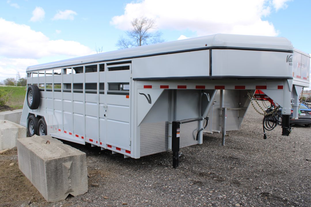 New 2027 Valley Trailers 20' STOCK GOOSENECK STOCK ID 52851 Stock / Stock Combo Trailer