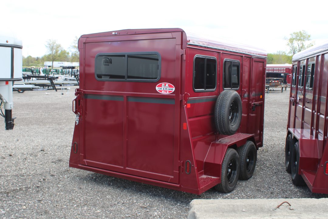 New 2027 Valley Trailers 2 HORSE STOCK ID 53208 Stock / Stock Combo Trailer