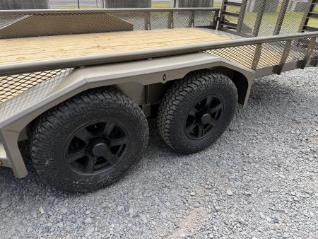 New 2026 Diamond C TUT206 Utility Trailer 83”X22’ VENTURE SERIES TRACTOR GATE ,MESH SIDES