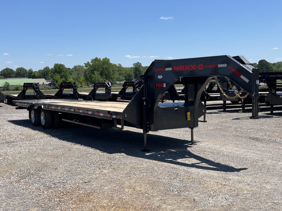 New 2027 MAXXD Hydraulic Dovetail Gooseneck Trailer | 34' x 102' 30K GVWR