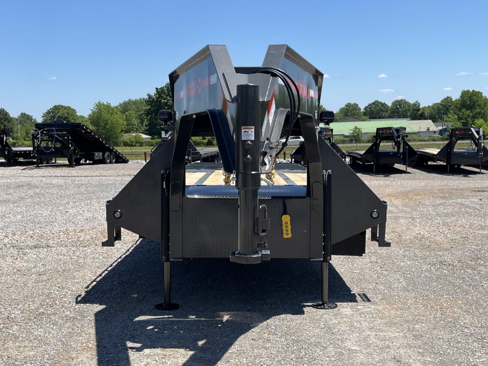 New 2027 MAXXD Hydraulic Dovetail Gooseneck Trailer | 34' x 102' 30K GVWR