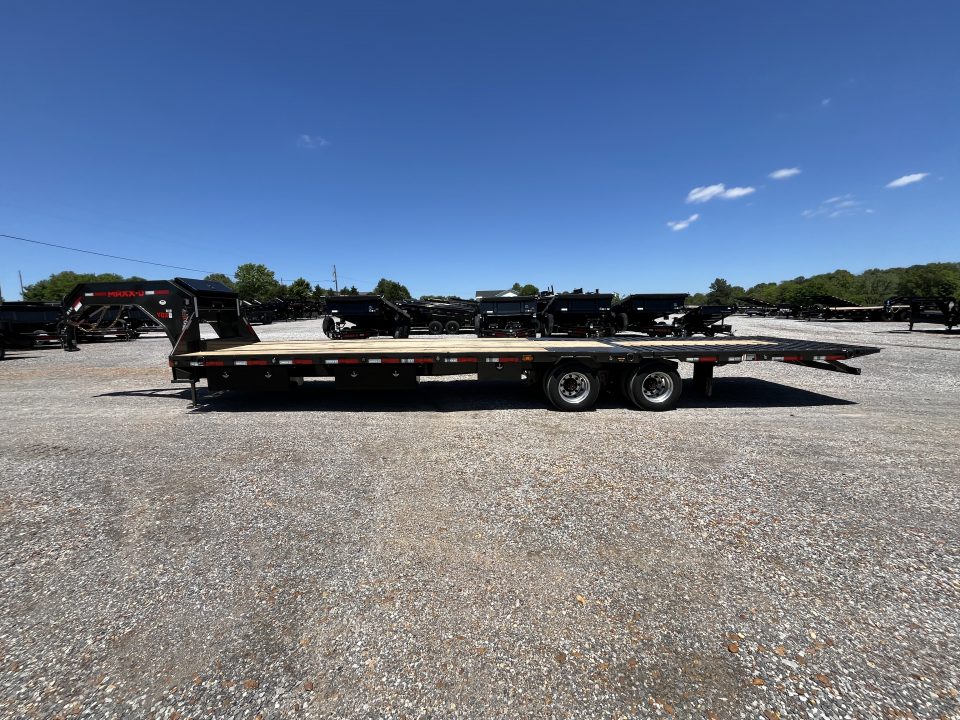 New 2027 MAXXD Hydraulic Dovetail Gooseneck Trailer | 34' x 102' 30K GVWR