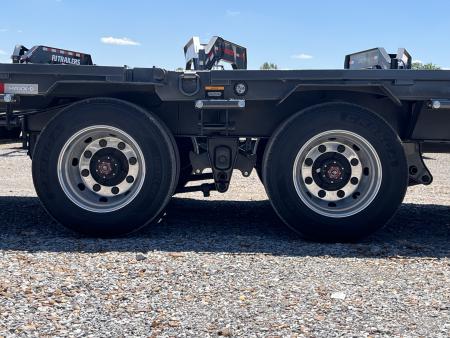 New 2027 MAXXD Hydraulic Dovetail Gooseneck Trailer | 34' x 102' 30K GVWR