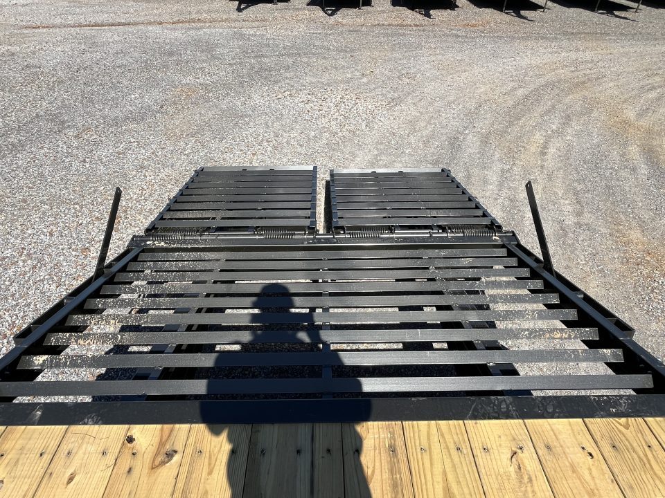 New 2027 MAXXD Gooseneck Flatbed Trailer | 102" x 25' | 17.5K GVWR