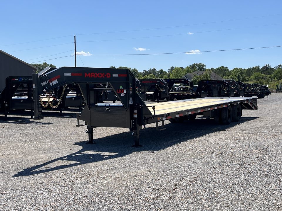 New 2027 MAXX-D 102"X32' 25.9K Gooseneck Flatbed Trailer